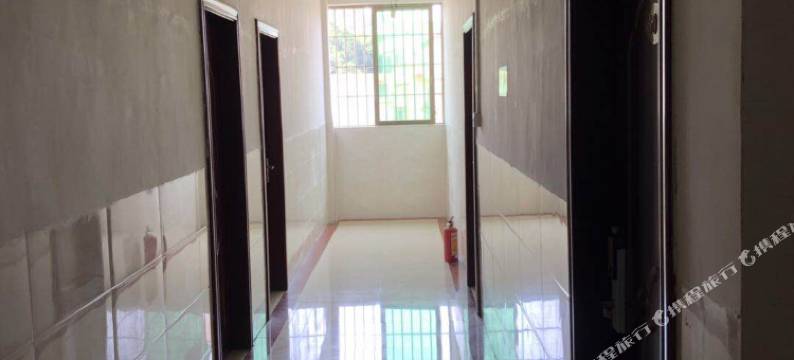 厦兰电梯民宿(佛山西站店)图片