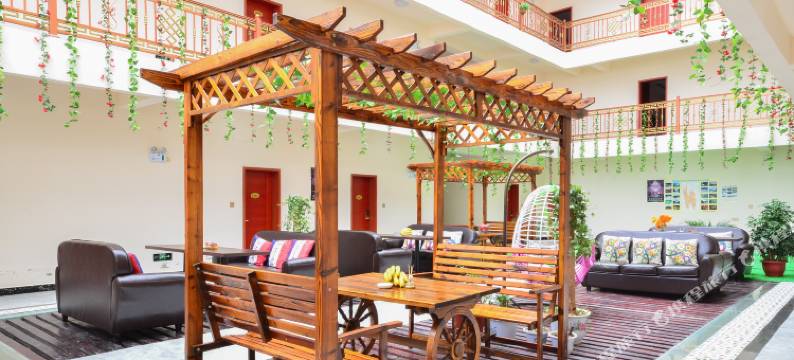 香格里拉平措康桑客栈(独克宗古城店)图片