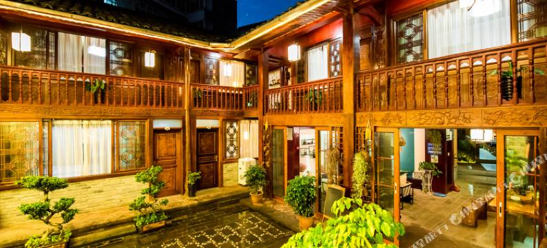 腾冲银杏雅居客栈图片