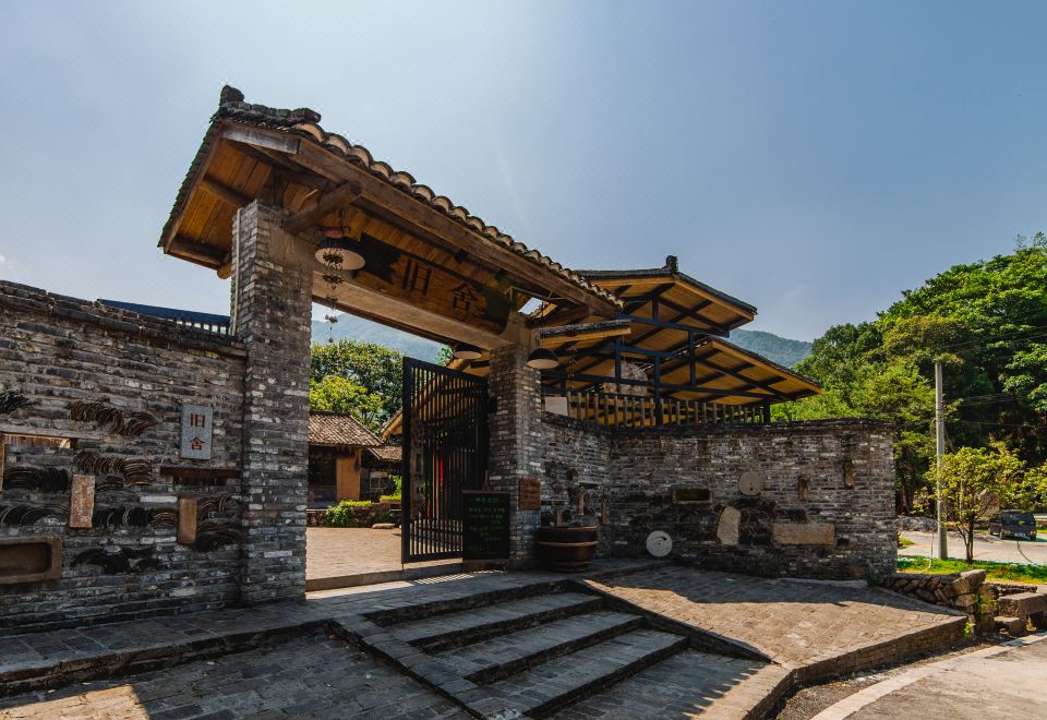 宜春旧舍外景图