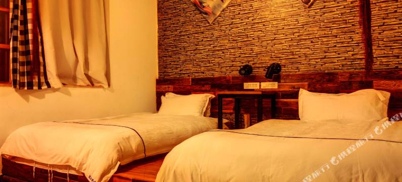 昭通宽窄巷子假日酒店图片