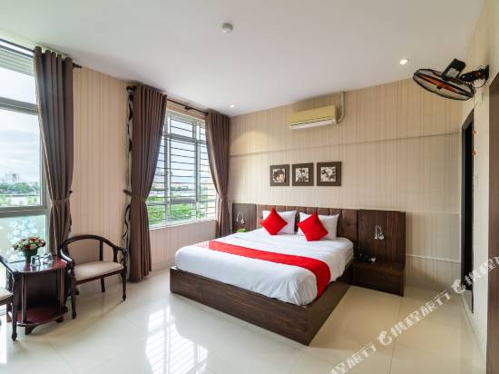 OYO 327 峴港綠洲河畔酒店