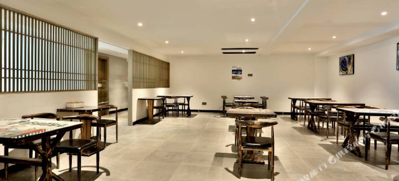 杭州临平天都城柏豪酒店(黄鹤山地铁站店)图片
