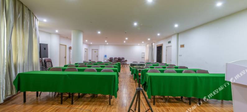 520精选酒店(莱芜青草河公园店)图片