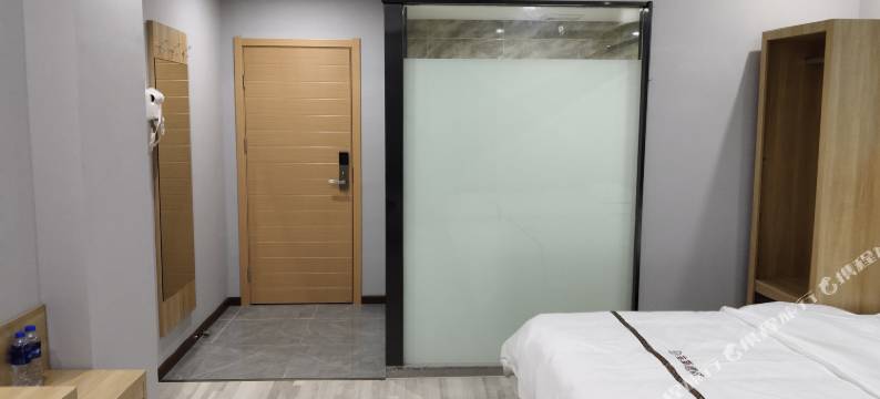 武汉菲斯酒店(人民汽车城店)图片