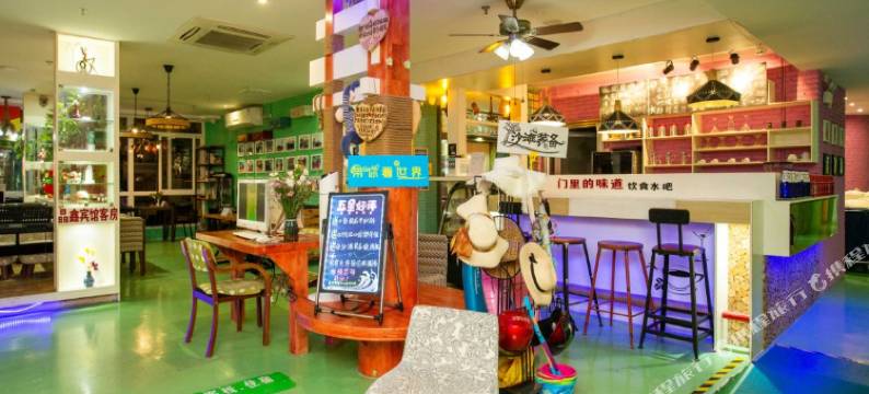 那扇门精品客栈(三亚湾步行街店)图片