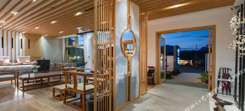 泸沽湖洛隐人文酒店图片