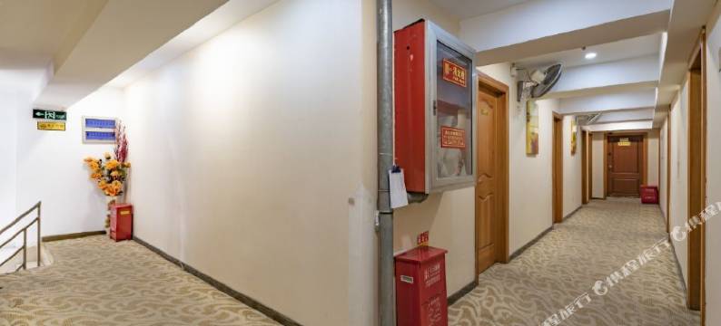 浦超宾馆(上海外滩南京东路地铁站店)图片