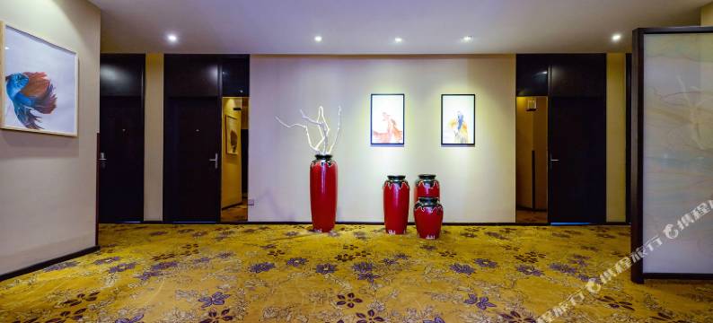 静逸·橡树酒店(重庆汽博中心奥特莱斯购物中心店)图片