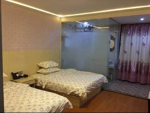 中山华天商务住宿