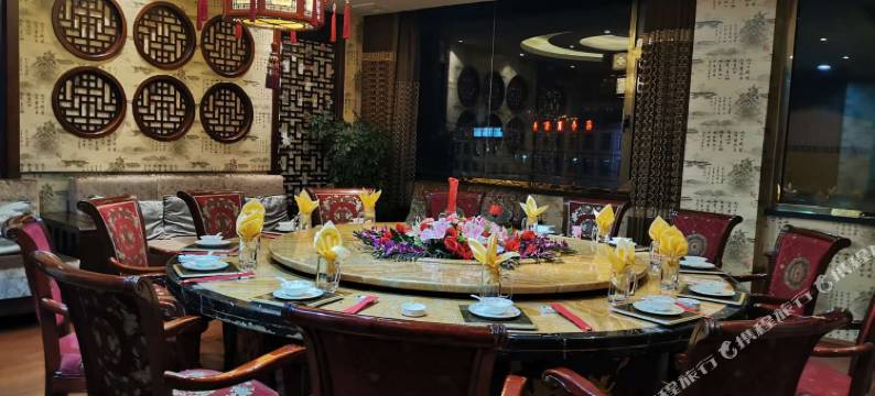 卓尼巴桑大酒店图片