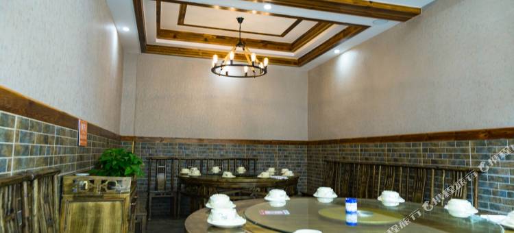 唐寶影院酒店(乾县万联家具店)图片