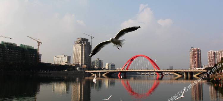 锦听连锁.华逸达酒店(德阳文庙广场高铁站店)图片