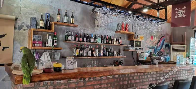 黑莱尔电竞民宿(青岛台东步行街广饶路地铁站店)图片