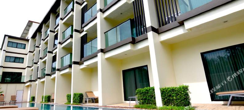 普吉岛机场海滩酒店(Airport Beach Hotel Phuket)图片