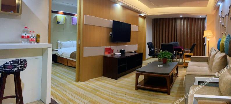 华逸商务酒店(新郑华尔街大厦店)图片