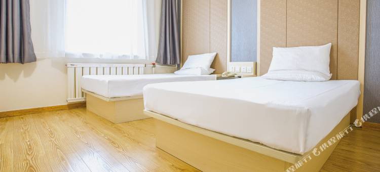 怡莱酒店(盖州火车站兴隆大家庭店)图片