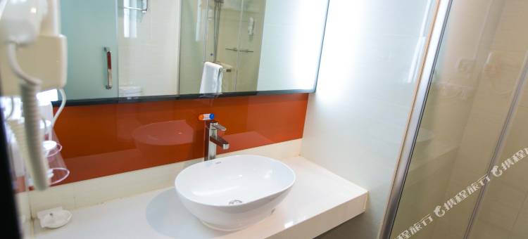 7天优品酒店(唐山丰南双湖锦苑店)图片