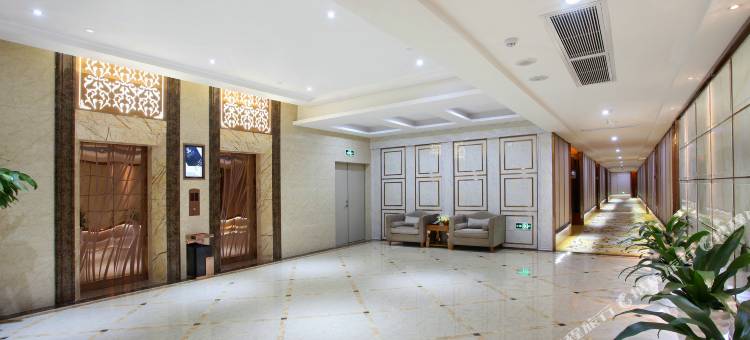 柏莱利泰酒店(佛山金沙洲万达金铂天地店)图片