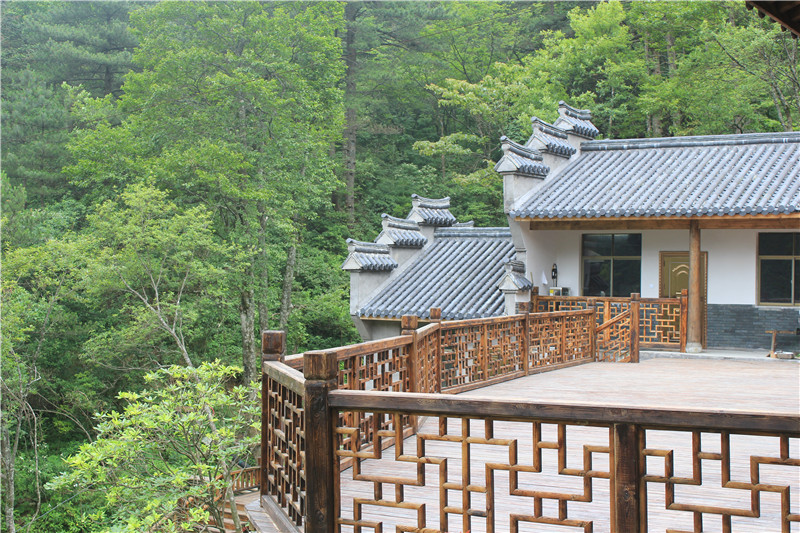 Wolongge CourtyardOver view