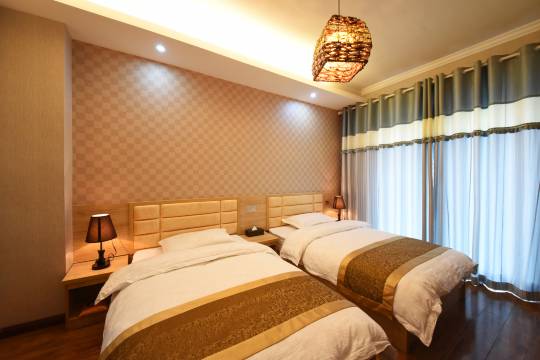 长沙久阳酒店(绿地中央广场观沙岭地铁站店)