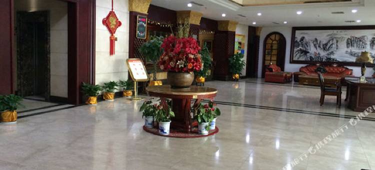 卢球假日酒店(湖州德清西站店)图片