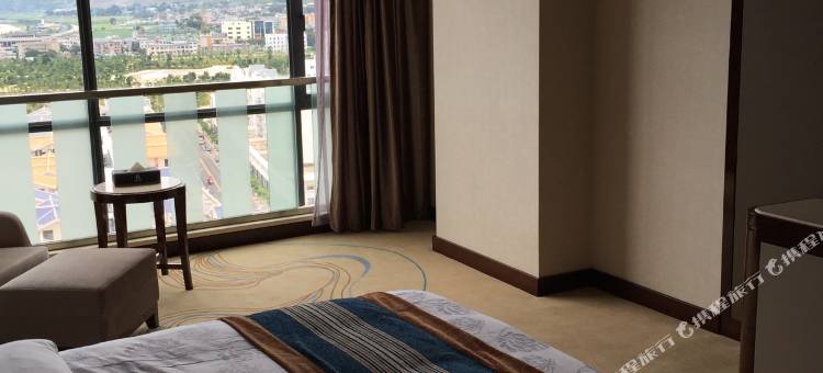 双江华耀大酒店图片