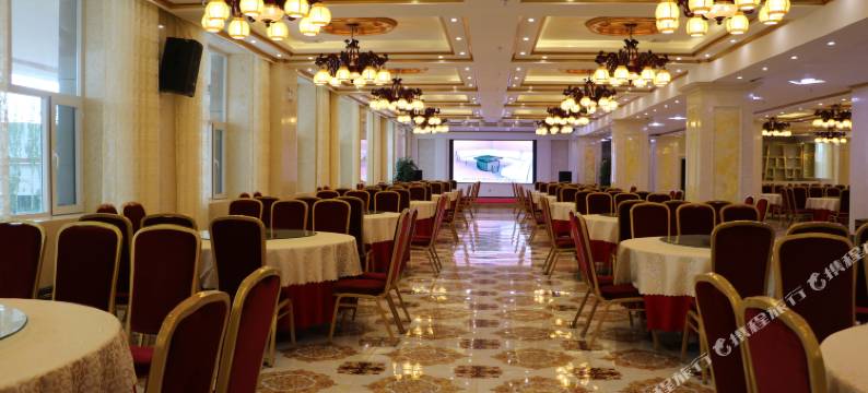 共和玉龙酒店图片