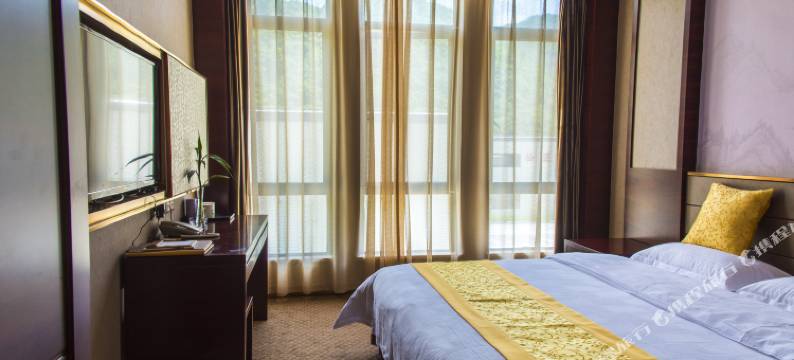 石台护航假日酒店图片