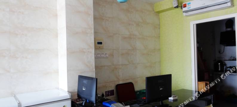 凤凰依恋宾馆图片