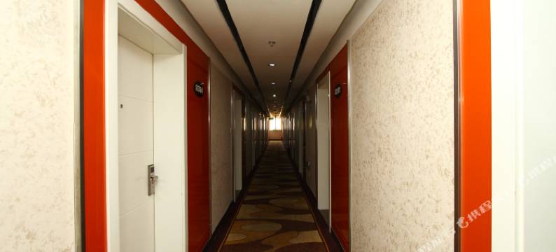 读寓酒店(青岛丹江路店)图片