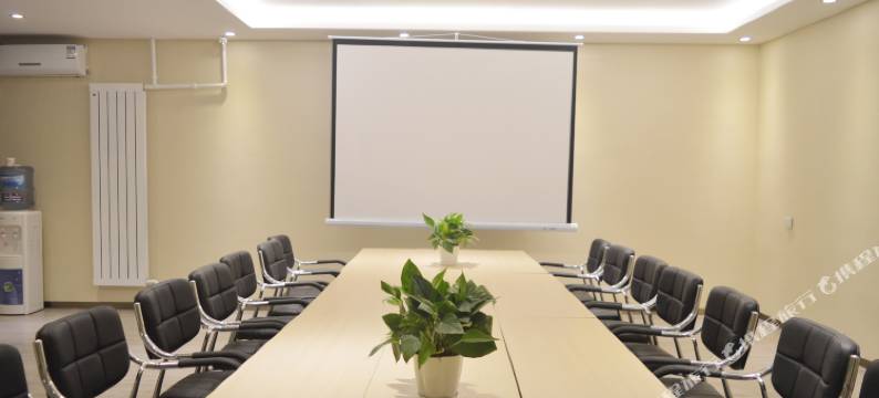 维奥兰羽酒店(石家庄新火车站平安南大街店)图片