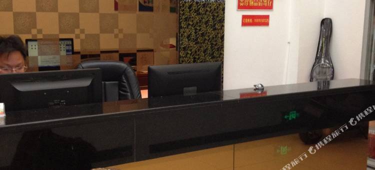 安远百合假日宾馆图片