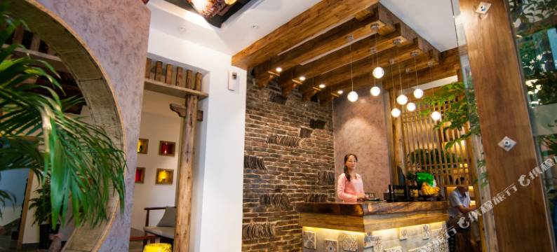 张家界指南针精品客栈(天门山索道店)图片