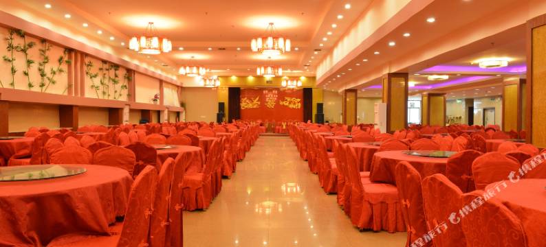 新丰百乐宫酒店图片