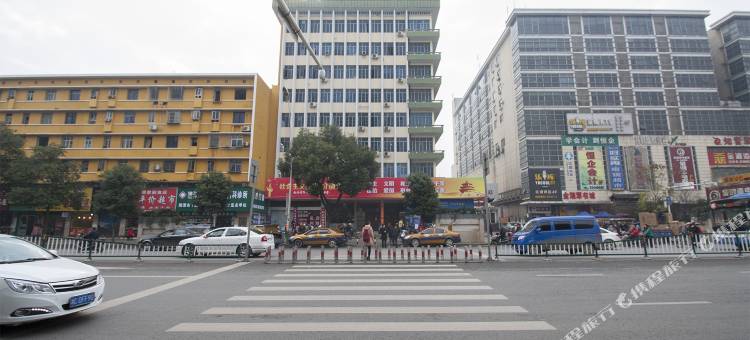 城市之鑫精品酒店(基建营中心医院店)图片