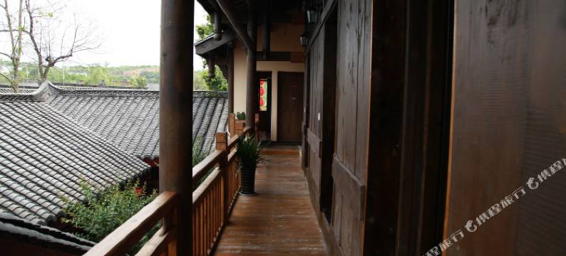 五凤溪古镇锐仕花园酒店图片