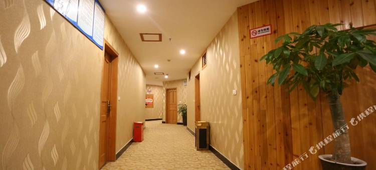 重庆鼎雅商务宾馆(华熙LIVE·鱼洞店)图片