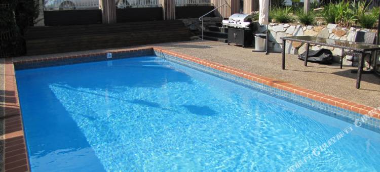 银泰网上品汽车旅馆(Top of the Town Motor Inn)图片