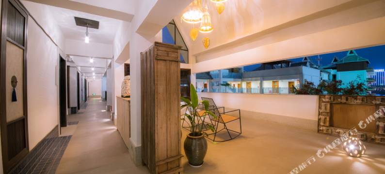 西双版纳景洪市爱纳酒店(告庄星光夜市店)图片