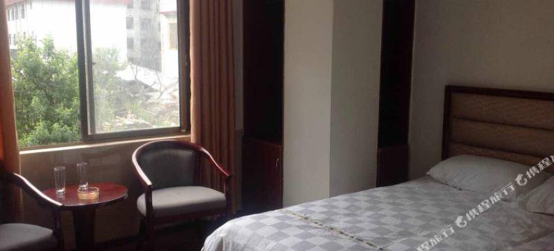 吉隆登巴客栈图片