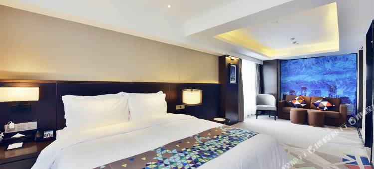 潮漫酒店(西宁海湖万达广场店)图片