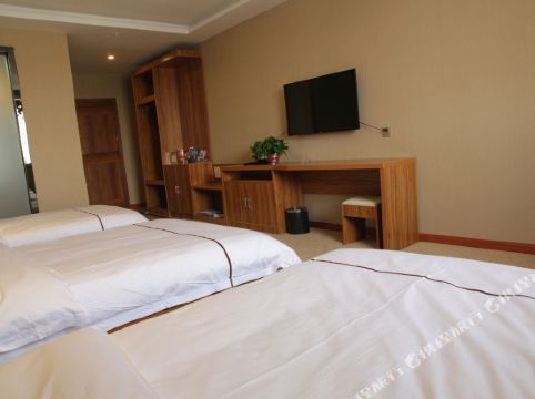 商丘柘城榕湖花园酒店    分(9条点评) 146起距离1公里立即预订