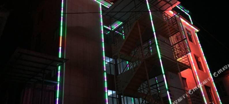 洱源金城酒店图片