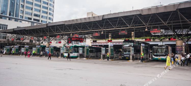 昆明北市区全实木大单间舒适卫浴高景观公寓图片