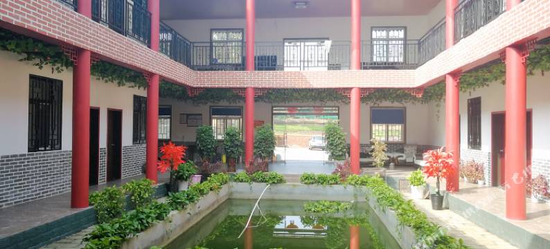 钟祥石门生态山庄图片