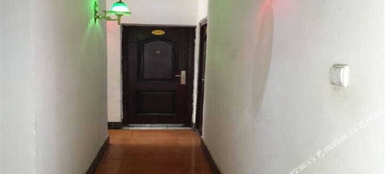 武汉新雅住宿(华夏理工学院店)图片