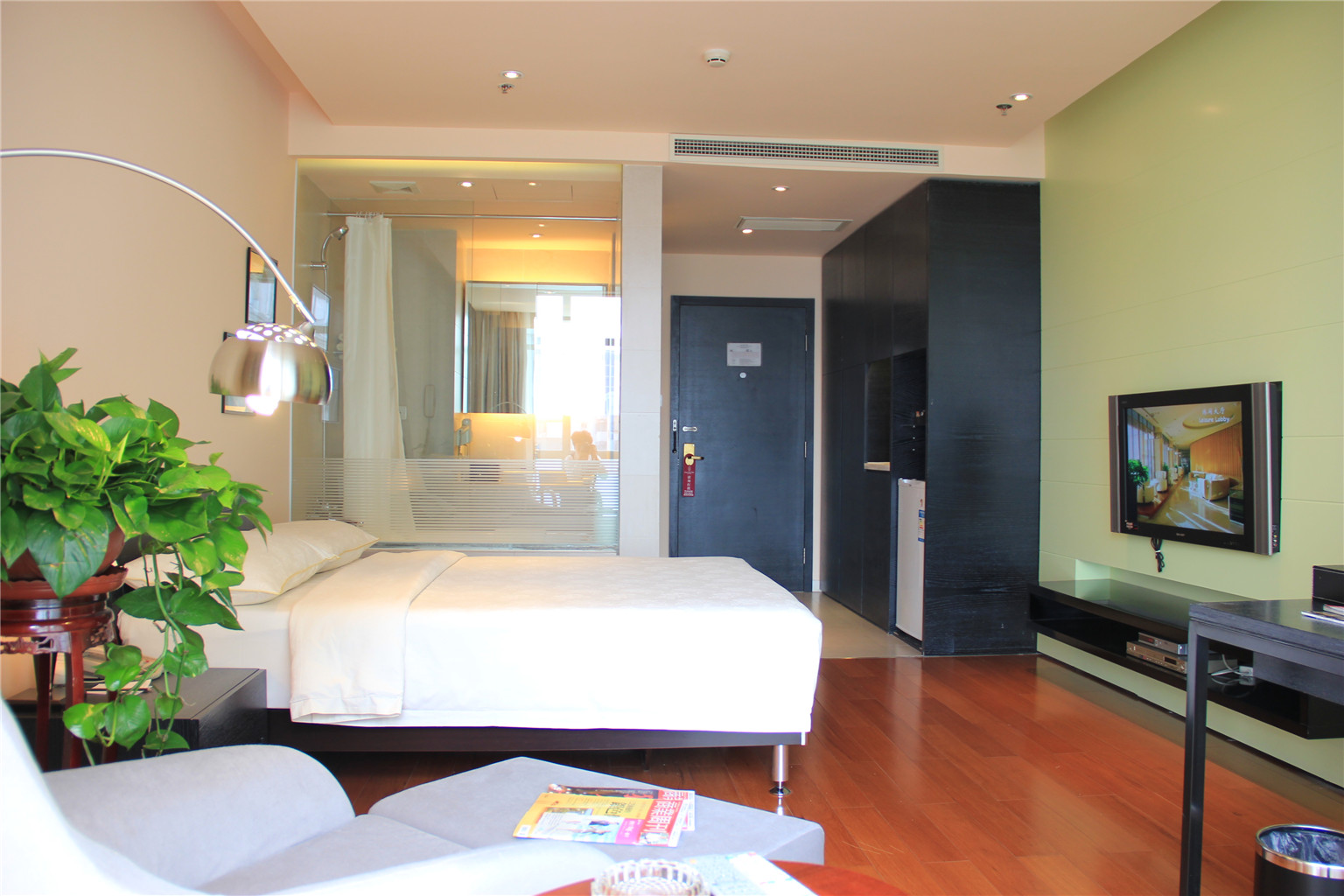 Green Park Hotel Over view