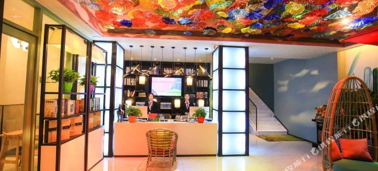 济源金典时尚酒店图片