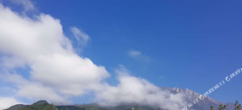 茂县栩羽迎雪山庄图片